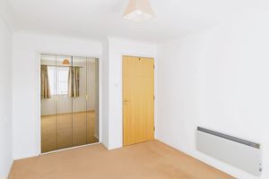 BEDROOM- click for photo gallery